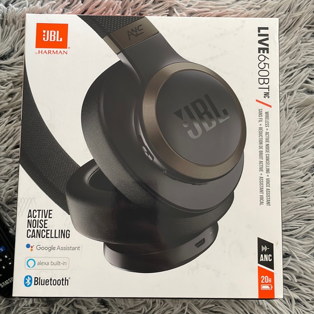 JBL LIVE650BT Noise Cancelling Headphones